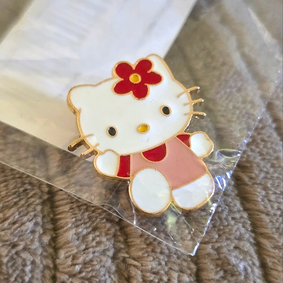 Hello Kitty Hat Pin - Picture 2 of 2